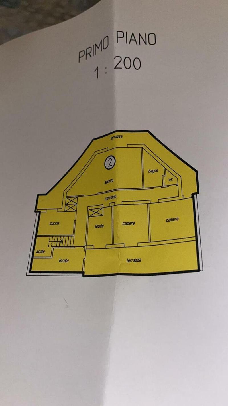 Vendesi appartamento di 5.5 locali al primo piano in casa bifamiliare (8)