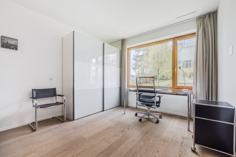 Freundliche Zimmer mit Blick ins Grüne