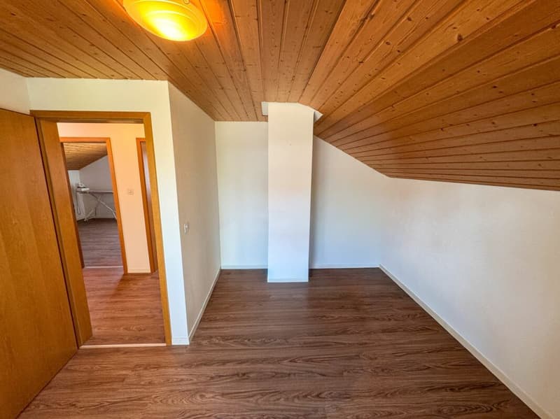 Charmantes 4,5-Zimmer-Einfamilienhaus mit grossem Garten und viel Potenzial (14)