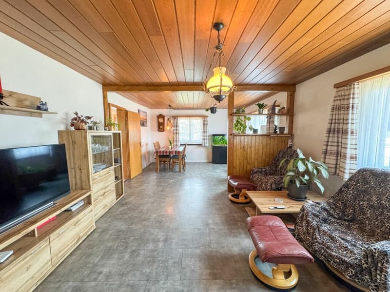 Charmantes 4,5-Zimmer-Einfamilienhaus mit grossem Garten und viel Potenzial (3)
