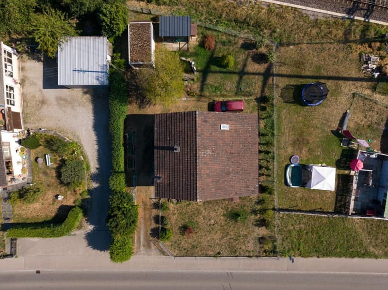 Charmantes 4,5-Zimmer-Einfamilienhaus mit grossem Garten und viel Potenzial (19)