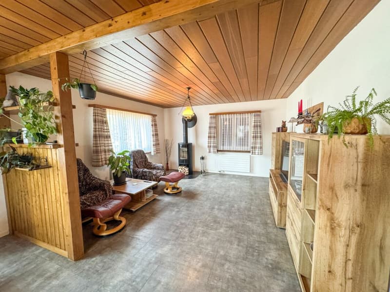 Charmantes 4,5-Zimmer-Einfamilienhaus mit grossem Garten und viel Potenzial (4)