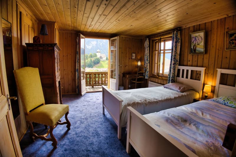 Appartement de caractère de 7 pièces au coeur de Château-d'Oex (10)