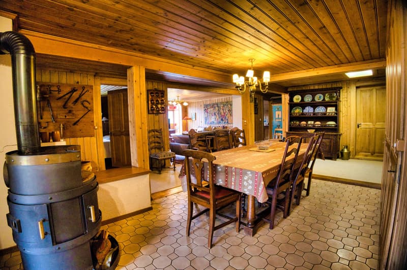 Grand appartement familial avec vue imprenable au centre de Château-d'Oex (7)