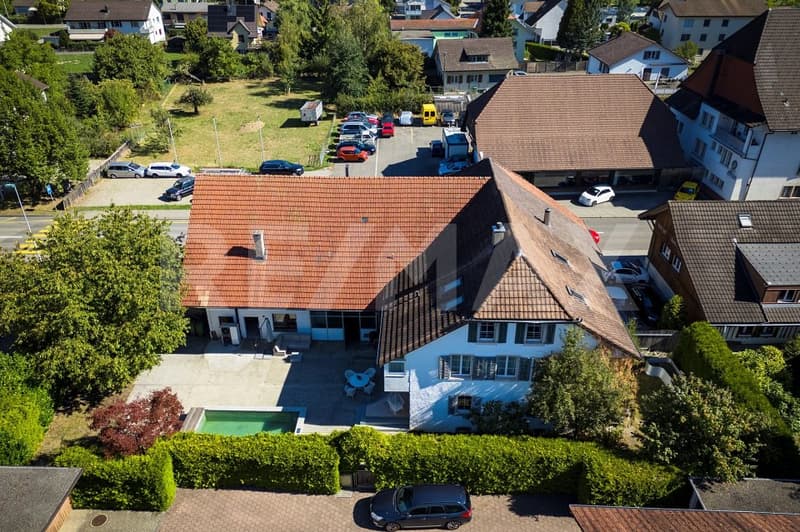 Charaktervolles Bauernhaus mit grossem Schopf und Ökologie in Gränichen (2)