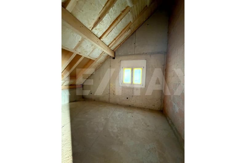Exklusive 2.5-Zimmer-Dachwohnung in Kirchdorf AG (7)