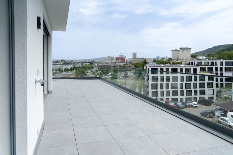 3.5-Zimmer-Attika mit grosser Terrasse in Killwangen mieten (1)
