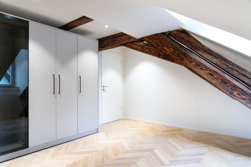 Charmante, kernsanierte 4.5-Zimmer-Dachmaisonettewohnung (11)
