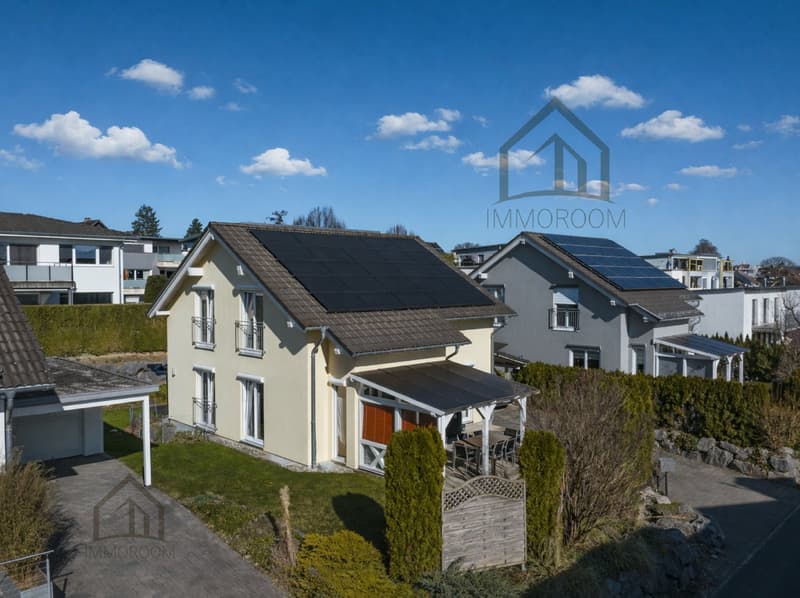 Familienidylle in ruhigem Einfamilienhaus-Quartier (1)