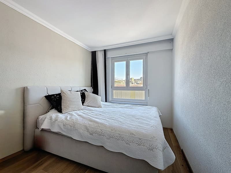 Spacieux appartement de 5.5 pièces contemporain avec veranda lumineuse (8)