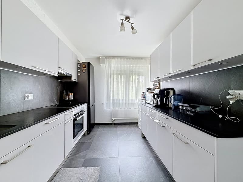 Bel appartement lumineux avec véranda et garage individuel (3)