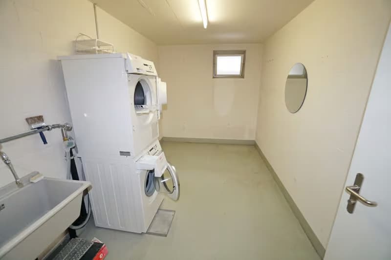 Helle 4.5-Zimmer-Wohnung mit Balkon und Garage in Thun – ab sofort verfügbar! (13)