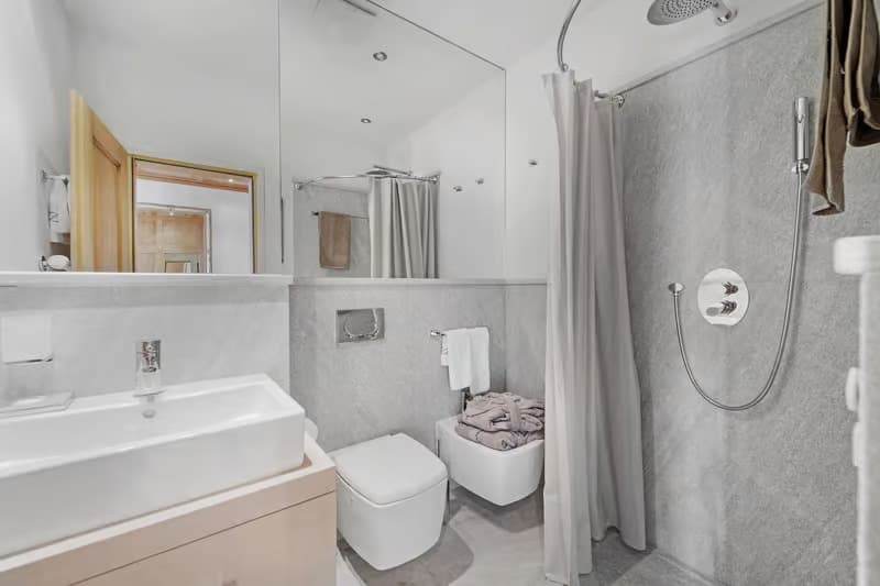 Charmante 4.5-Zimmer-Wohnung in St. Moritz – Exklusives Wohnen im Herzen der Alpen (2)