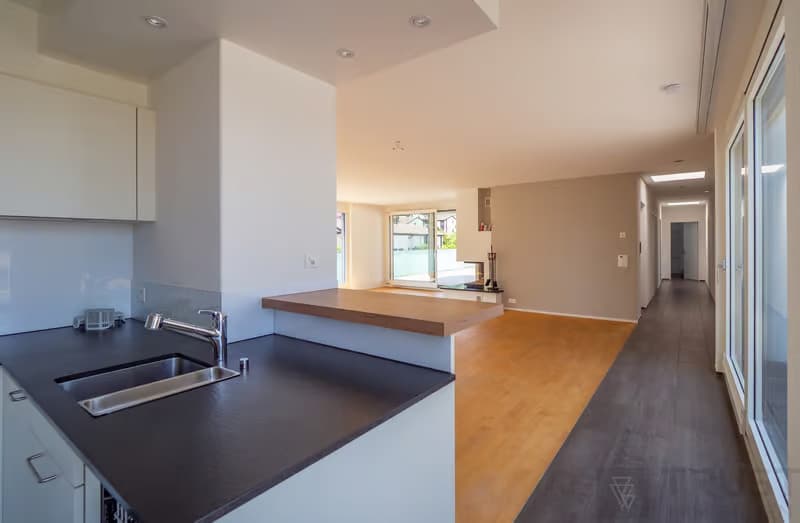 Geräumige 4.5-Zimmer-Wohnung mit Balkon und Kamin in Horgen (7)