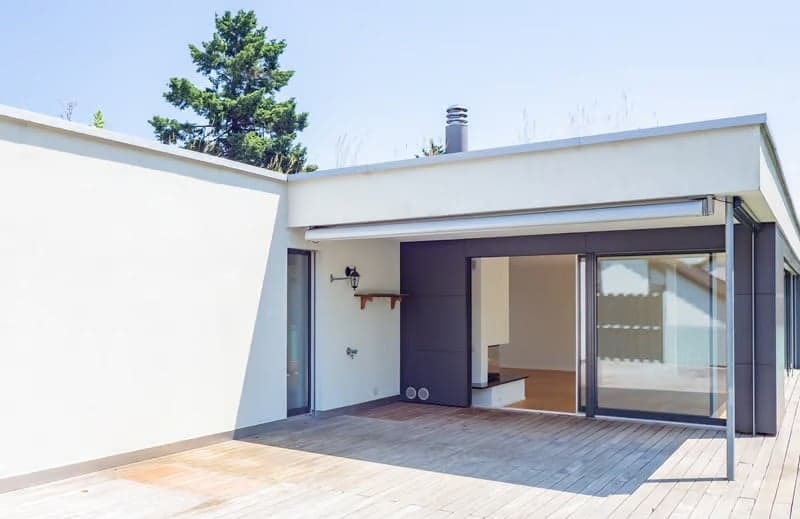 Geräumige 4.5-Zimmer-Wohnung mit Balkon und Kamin in Horgen (3)