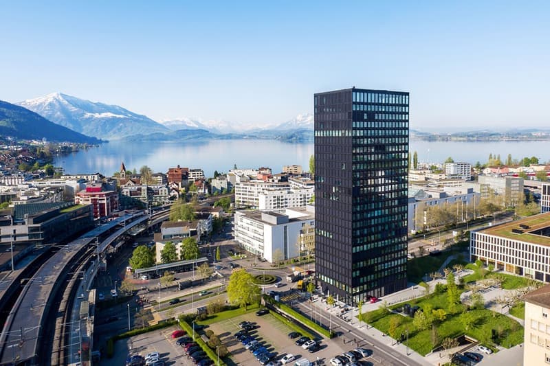 Charmante 3.5-Zimmer-Wohnung mit Balkon und Aussicht in Zug (2)