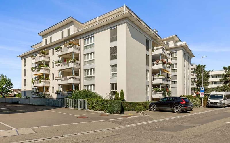 Helle 4.5-Zimmer-Wohnung mit Balkon in Altendorf – sofort verfügbar! (15)