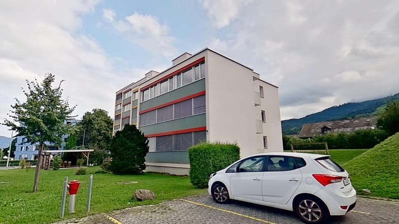 Helle 4.5-Zimmer-Wohnung mit Balkon und Aussicht in Kriens (5)