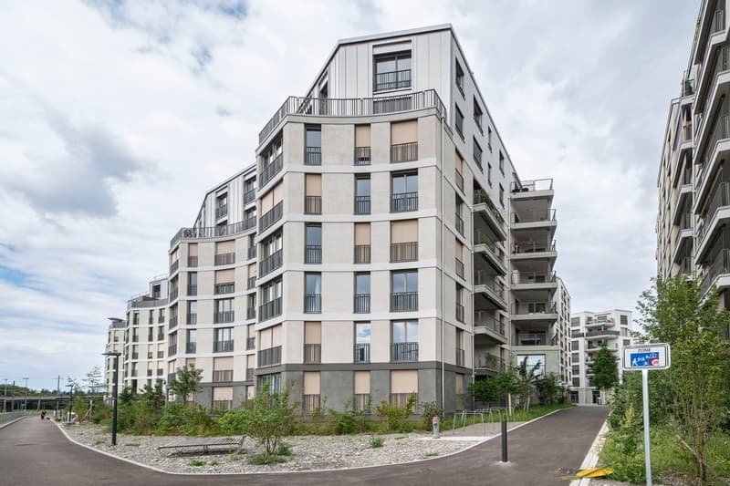 Helle 3.5-Zimmer-Wohnung mit Balkon in Bülach – sofort verfügbar! (3)