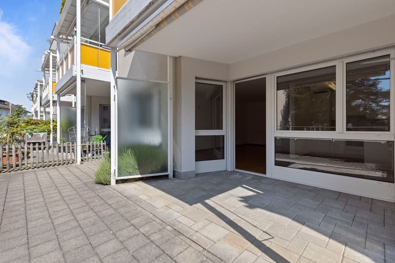 Helle 2.5-Zimmer-Wohnung mit Balkon in Hinwil – ab sofort verfügbar! (10)