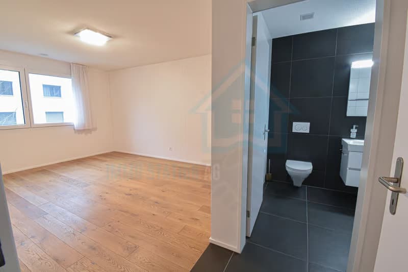 Helle 4.5-Zimmer-Wohnung mit Balkon und Garage in Zofingen (10)