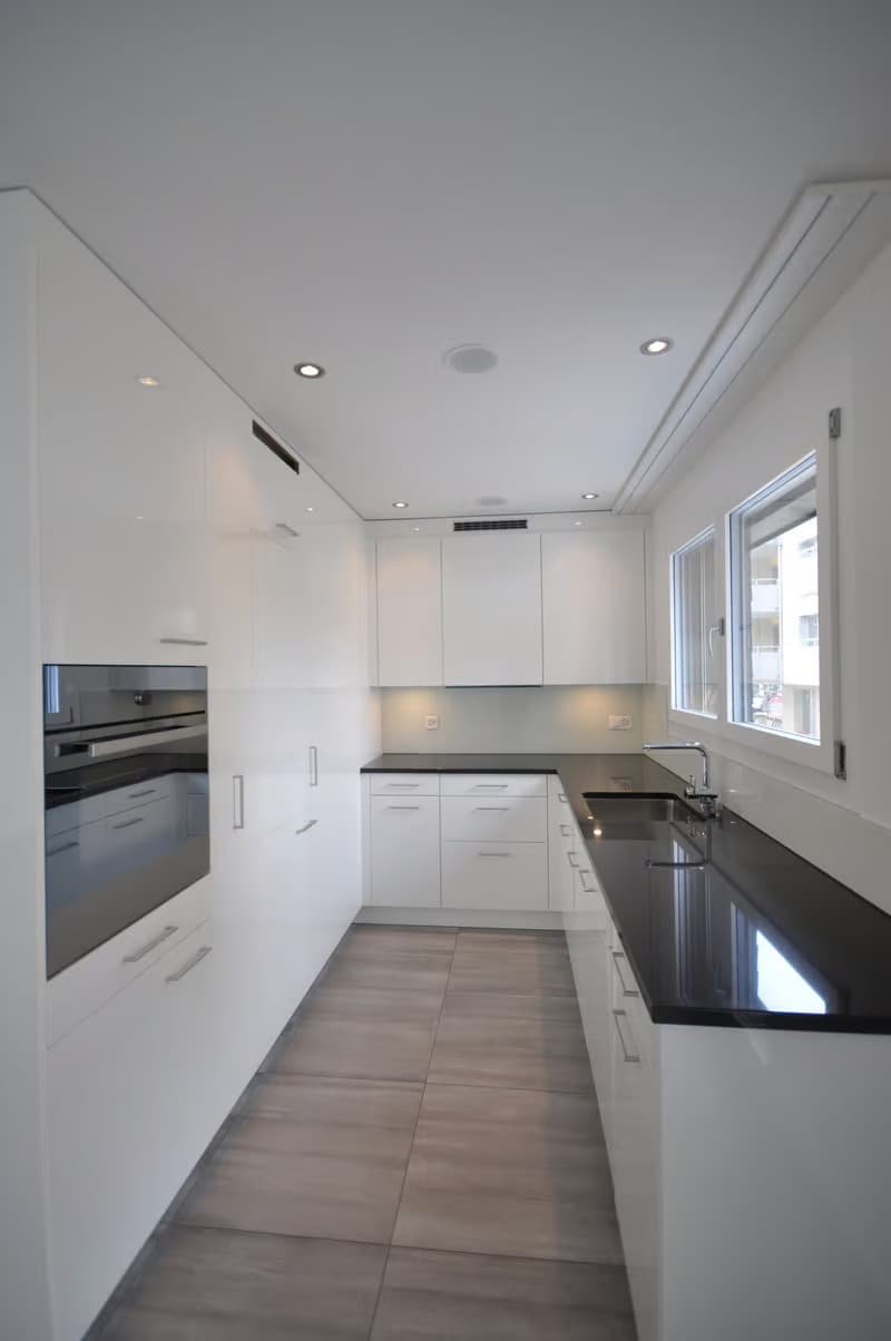 Helle 4.5-Zimmer-Wohnung mit Balkon und Garage in Schwyz (1)