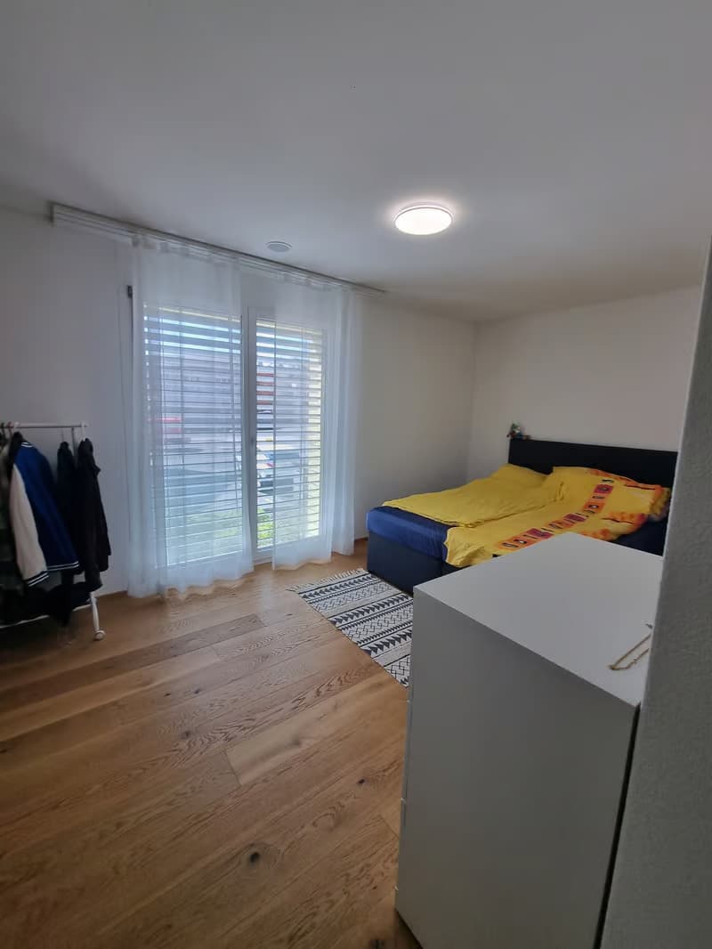Helle 4.5-Zimmer-Wohnung mit Balkon und Garage in Schwyz (5)