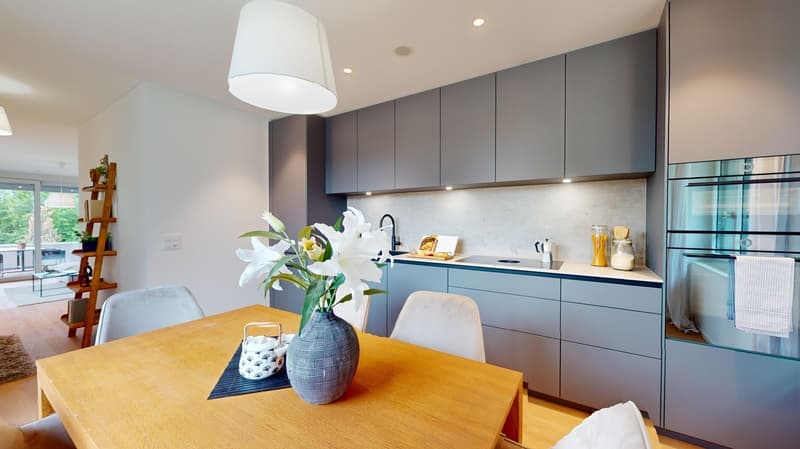 Fantastische Eckwohnung mit riesigem Balkon im Hochparterre (7)