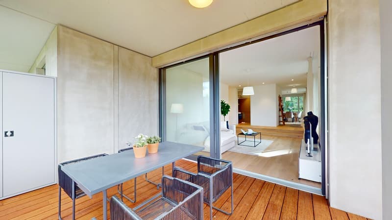 Fantastische Eckwohnung mit riesigem Balkon im Hochparterre (2)