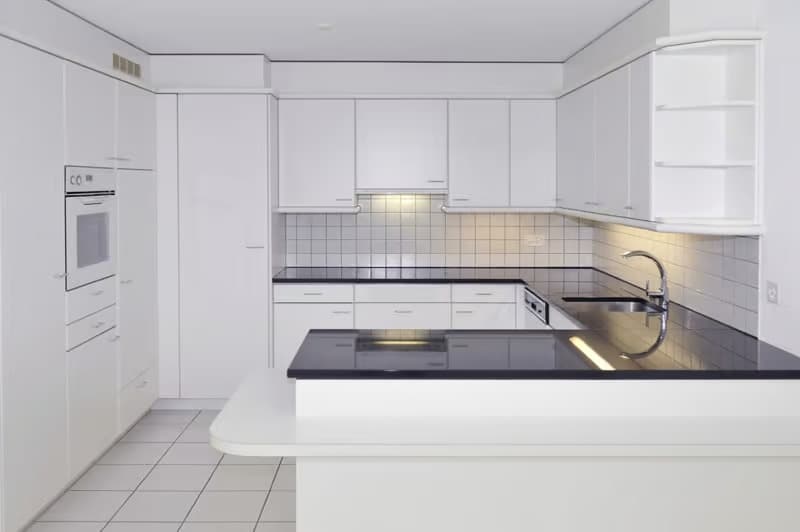 Helle 3.5-Zimmer-Wohnung mit Balkon in Wollerau – sofort verfügbar (2)