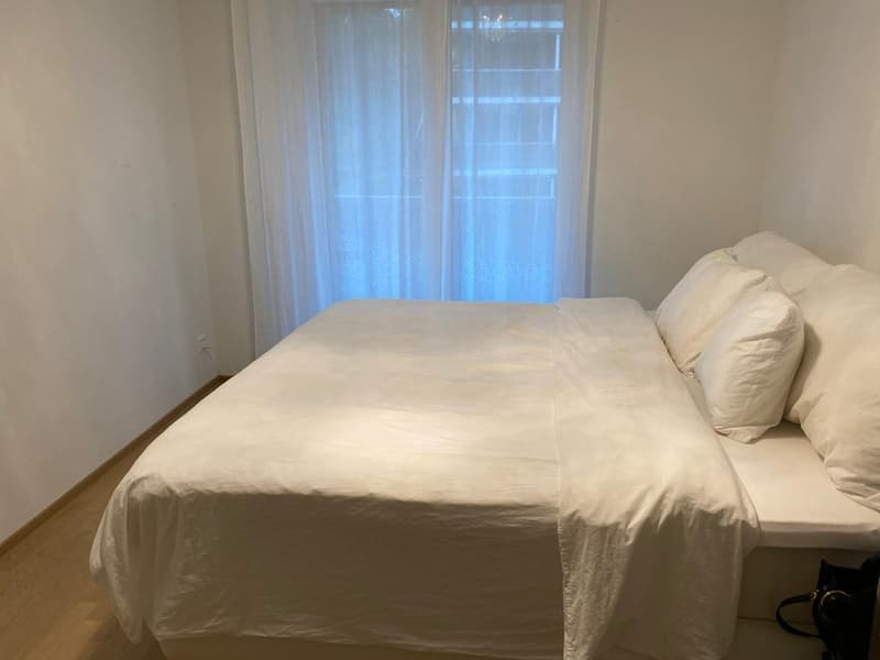 Helle 5.5-Zimmer-Wohnung mit Balkon und Garage in Dietlikon (4)