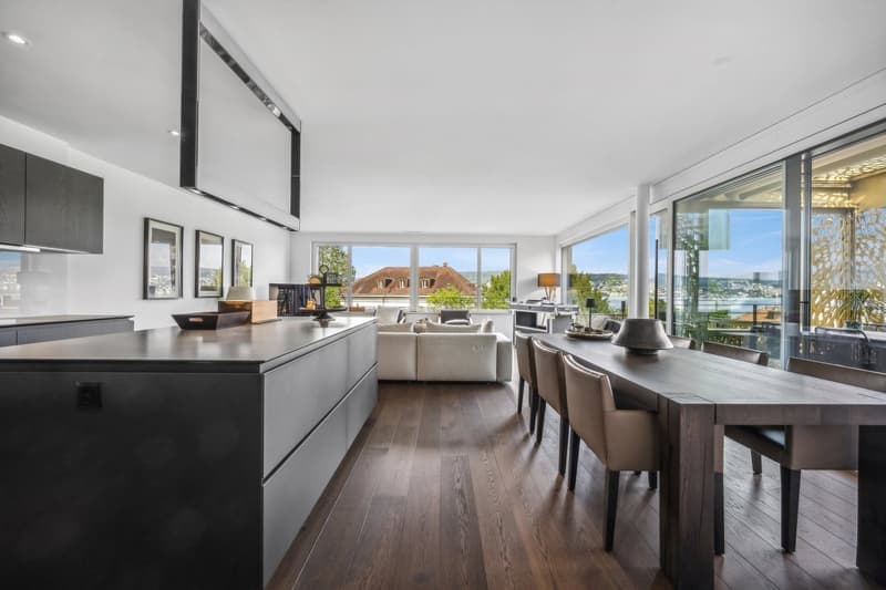 Helle 4.5-Zimmer-Wohnung mit Balkon und Seeblicknähe in Kilchberg (10)