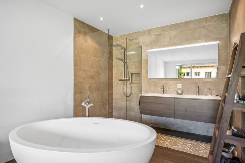 Helle 4.5-Zimmer-Wohnung mit Balkon und Seeblicknähe in Kilchberg (7)
