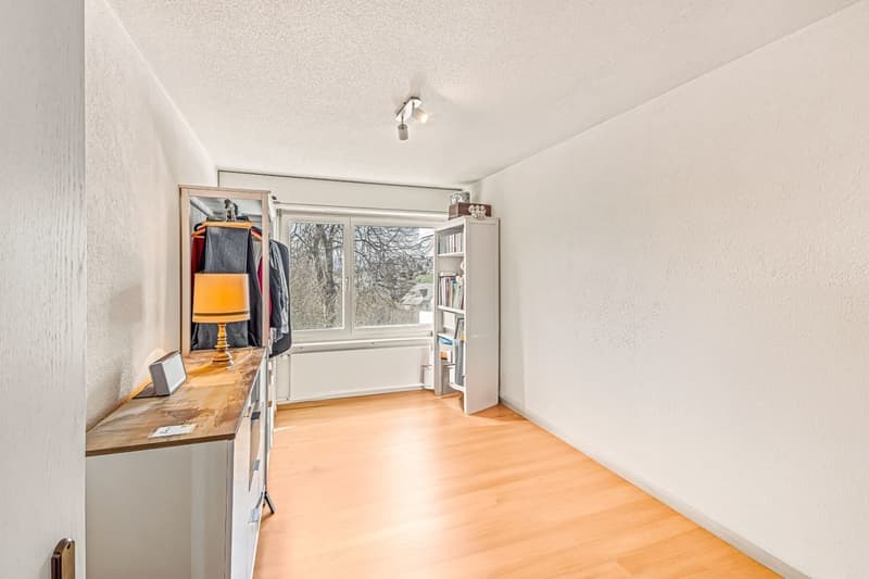 Charmante 3.5-Zimmer-Wohnung mit Balkon in Meilen – sofort verfügbar! (10)