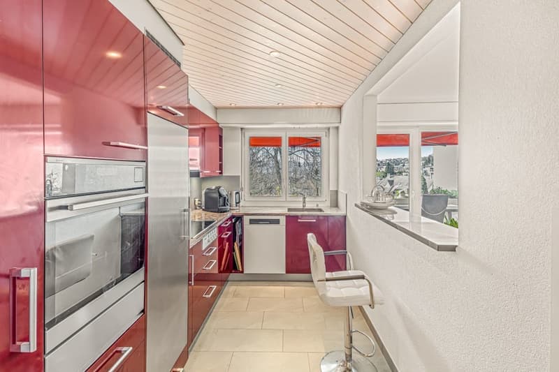 Charmante 3.5-Zimmer-Wohnung mit Balkon in Meilen – sofort verfügbar! (3)