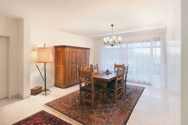 Helle 4.5-Zimmer-Wohnung mit Balkon und Garage in Luzern (5)