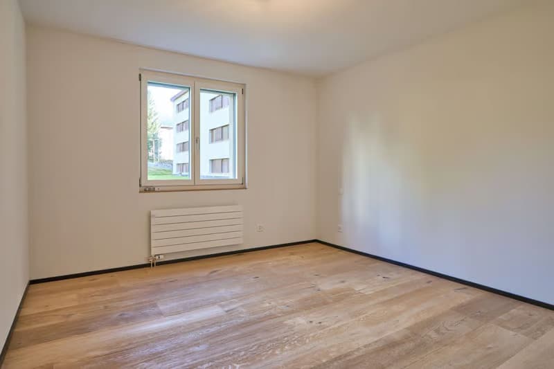 Helle 3.5-Zimmer-Wohnung mit Balkon und Garage in Davos (9)