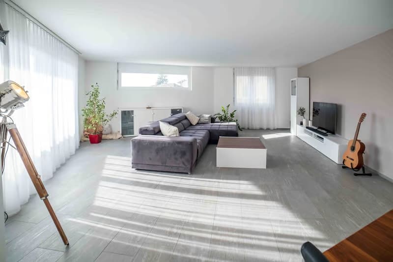Helle 4.5-Zimmer-Wohnung mit Balkon und Garage in Bülach (8)