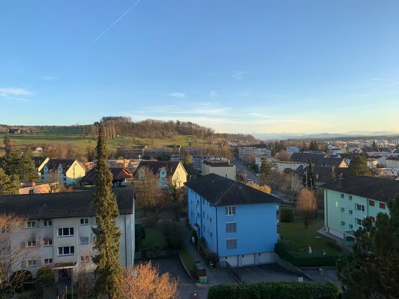 Grosszügige 5.5-Zimmer-Wohnung mit Balkon und herrlichem Ausblick in Bülach (11)