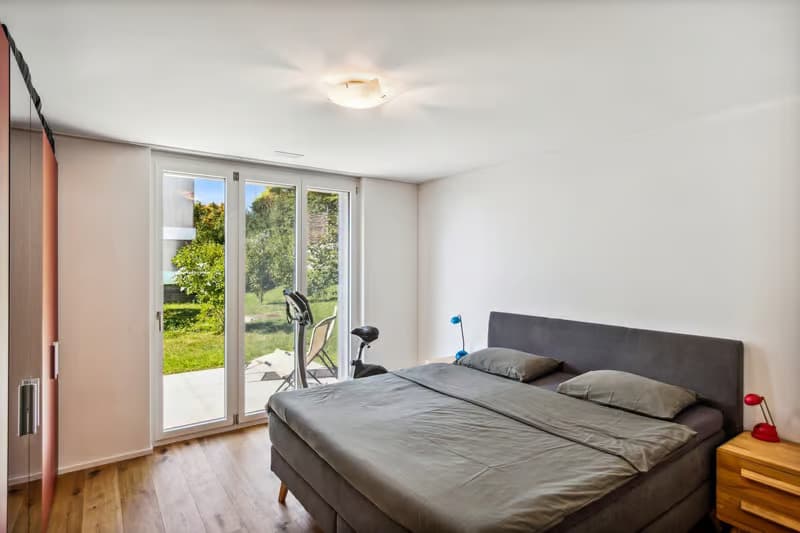 Helle 4.5-Zimmer-Wohnung mit Balkon und Garage in Hinwil – ab sofort verfügbar! (8)