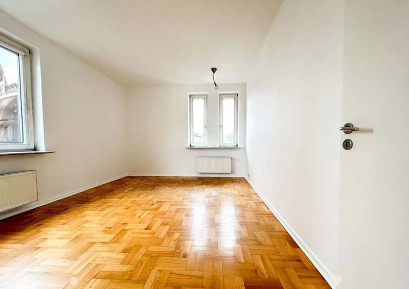 Geräumige 4.5-Zimmer-Wohnung mit Balkon in Interlaken – sofort verfügbar! (3)