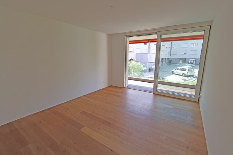 Geräumige 4.5-Zimmer-Wohnung mit Balkon in Zürich-Altstetten (3)