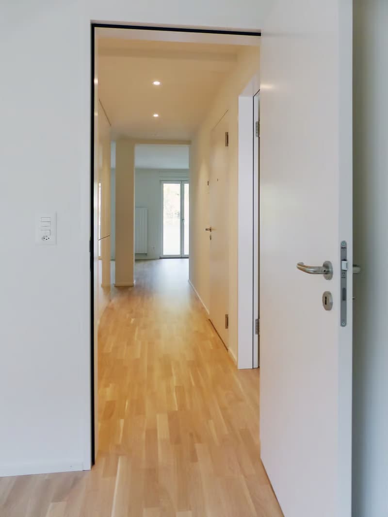 Neuwertige 3,5 Zimmer Eigentumswohnung an toller Lage direkt am Rhein (5)