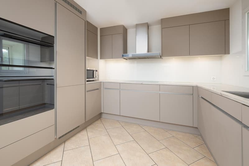 Helle 4.5-Zimmer-Wohnung mit Balkon in Thalwil – sofort verfügbar! (8)