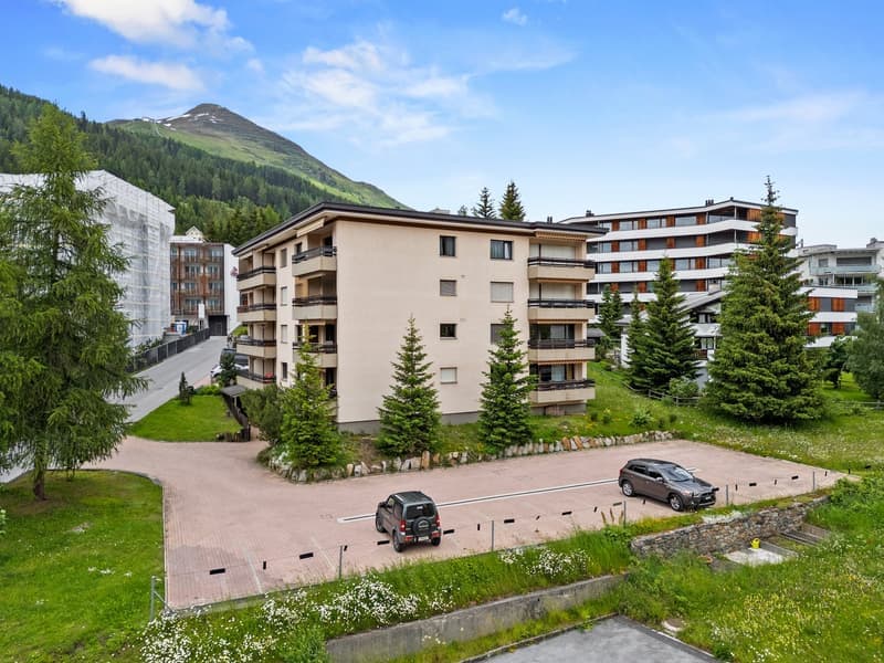 Grosszügige 3.5-Zimmerwohnung im Zentrum von Davos (5)