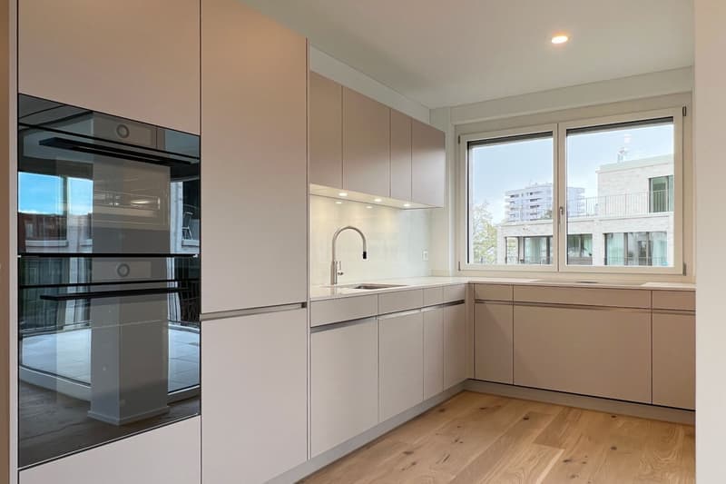 Helle 4.5-Zimmer-Wohnung mit Balkon und Garage in Binningen (6)