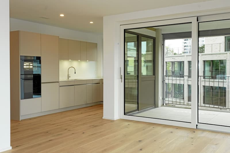 Helle 4.5-Zimmer-Wohnung mit Balkon und Garage in Binningen (9)