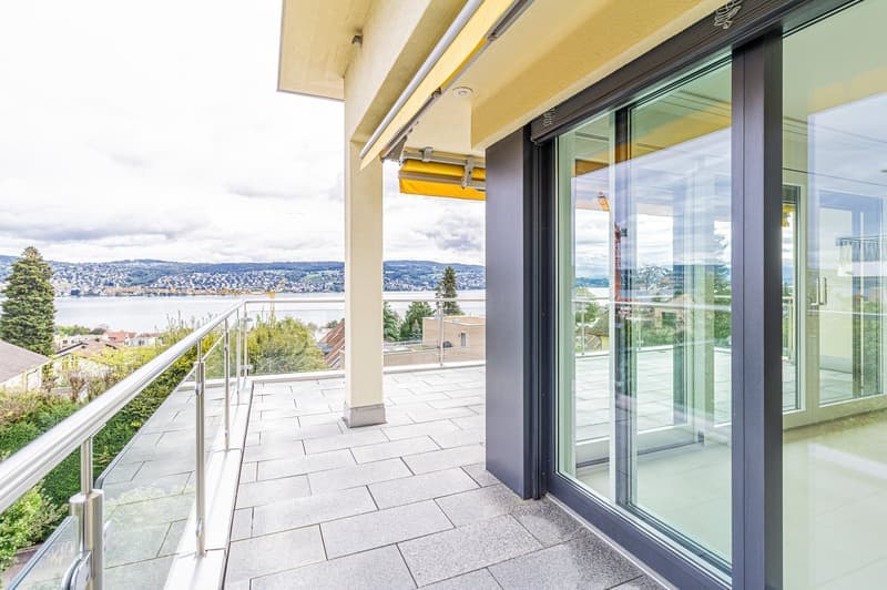 Helle 4.5-Zimmer-Wohnung mit Seesicht in Rüschlikon – ab sofort verfügbar (17)