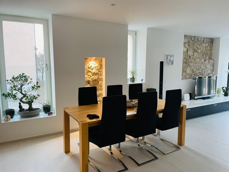 Grosszügige, helle 4.5-Zimmer Terrassenwohnung mit Garten und Einstellhallenplatz (4)