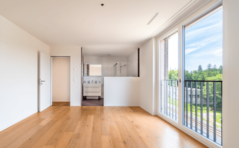 Grosse und moderne 3.5-Zimmer-Wohnung an zentraler Lage (9)